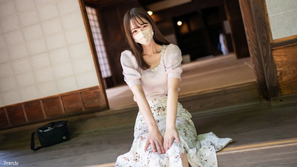 FC2-PPV-3054499 第一枪！ ！！电影风格！ [未经审查] 数量有限！ ！！入公司第一年像当地女安娜一样迷人的女大学生... 熟练地将足球俱乐部经理时代培养的bosei带入阴燃室，并在阴道内不断射精！ ！！