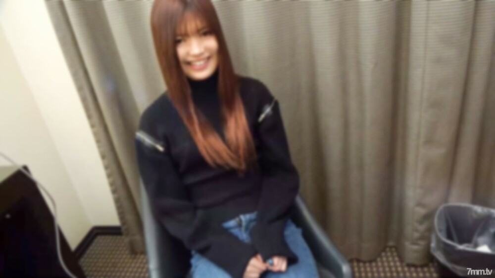 FC2-PPV-2907072 【极品佳作】【脸外露流出】【嘴巴、阴道、2连射】21岁纤细美丽的化妆品推销员和第一密私处奇闻趣事FC2-PPV-2907072