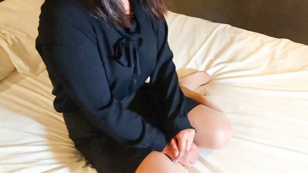 FC2-PPV-2893677 第 1 部分 Bonds Gonzo 视频 [一个没有肉棒为生的单身母亲，但在洪水课上被弄湿接受了肉棒] FC2-PPV-2893677