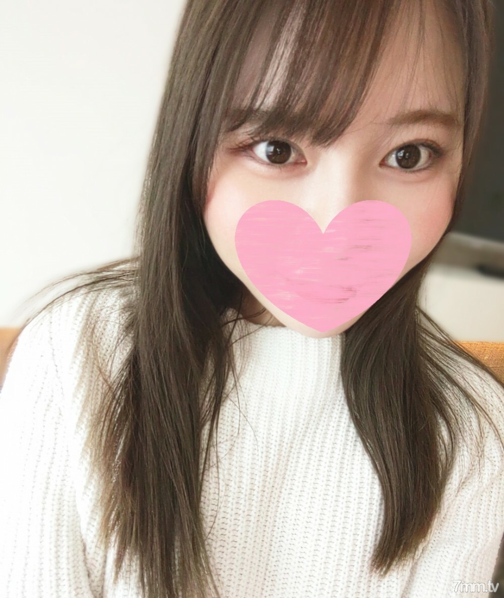 FC2-PPV-2852978 [未经审查] 21岁的大学生，虽然不挑剔，却是个小恶魔。白皙透明的裸露皮肤和有污渍的内裤太色情了。 FC2-PPV-2852978 在用微笑改变面部表情的同时，以匆忙的口交处于失火和难以拍摄的边缘