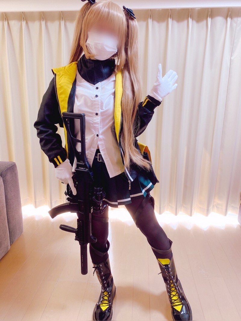 FC2-PPV-2830024 【美女巨乳】喜欢枪的宅男大叔提供服饰！撕破Do*furo U*P9的紧身衣，梦想成真