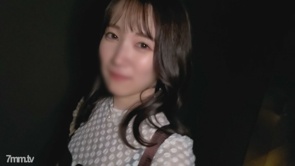 FC2-PPV-2518462 ☆ 太可爱的牙医助理(21) ☆ 我在私人露天浴池里交配，所以我在旁边听不见。