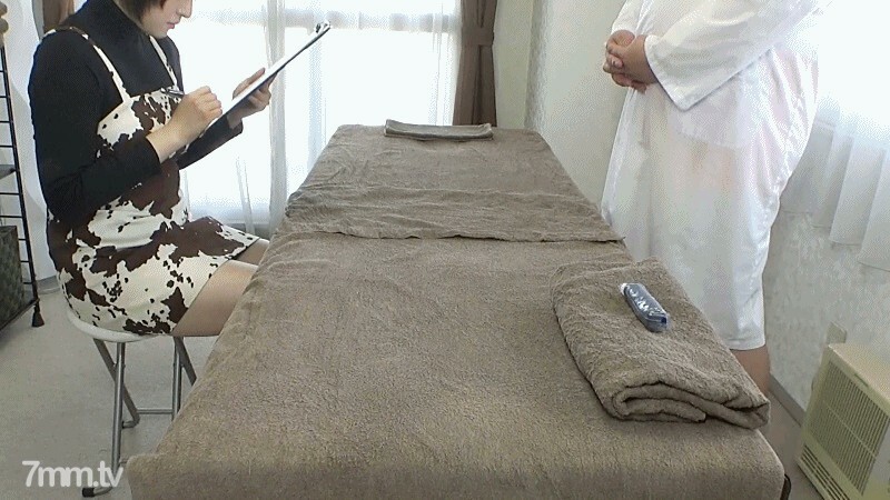 FC2-PPV-2368815 ★半价截止至11/3！ ★【不】皮肤白皙的鸽子胸部（其实是小胸）装酷的美女也是听从快感！闭上眼睛自动露出你剃光的阴户！ ！ * 包括 3 个主要审核优势