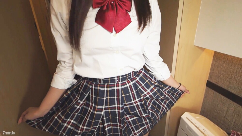 FC2-PPV-2280093 【No】G罩杯21岁现役女大学生回来了！穿著自己的制服，从脚交玩起裤子的全景，大量阴道射精被合法play♡！ ！！ * 提供高质量的评论福利