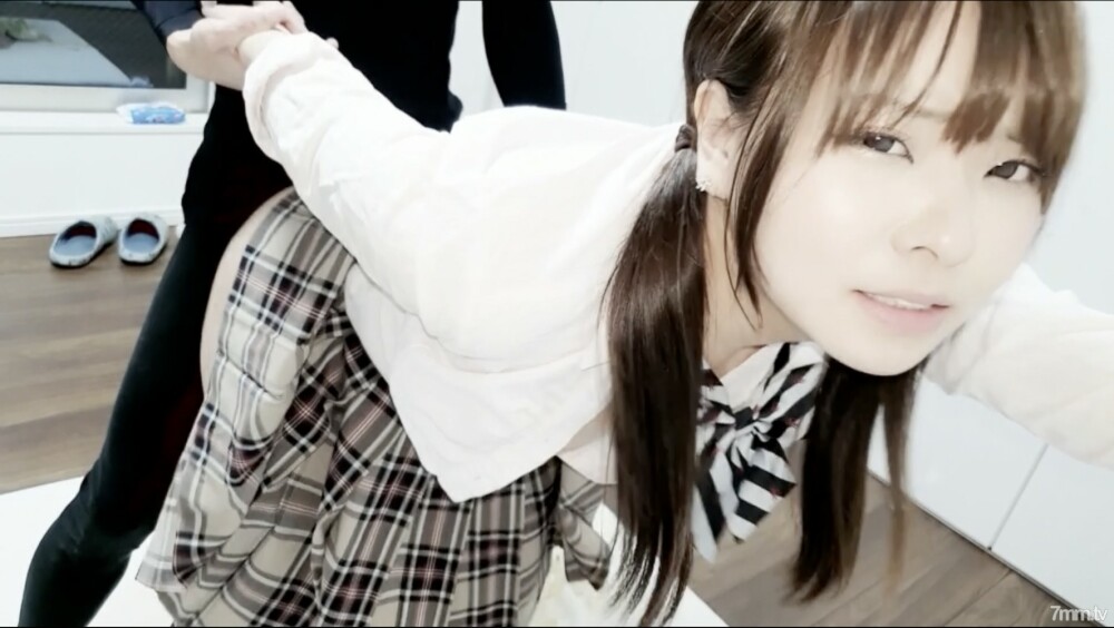 FC2-PPV-2106752 【萌音E罩杯矮个子】结果被孩子捡起来，被男朋友没地方出门……【下半部】