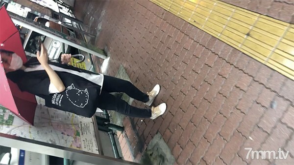 FC2-PPV-2020517 Yu 的 18 岁原始面部射液。夏日闪光！面部护理两次对一个黑发清醒的 Kawa 俱乐部女孩！泳衣亮了！将黄色注入Ma ● Ko的杰作！ 【町田足土的绝对素人，B面合集】(086)