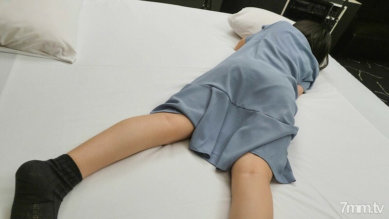 FC2-PPV-1971539 【个人拍摄】第67次拍摄加农18岁是个刚毛清醒的孩子！脏话弹幕肯定满意！人生第一次德野鱼腥味精液射入隐藏在角质毛发后面的角质阴道子宫[虎山圆光]