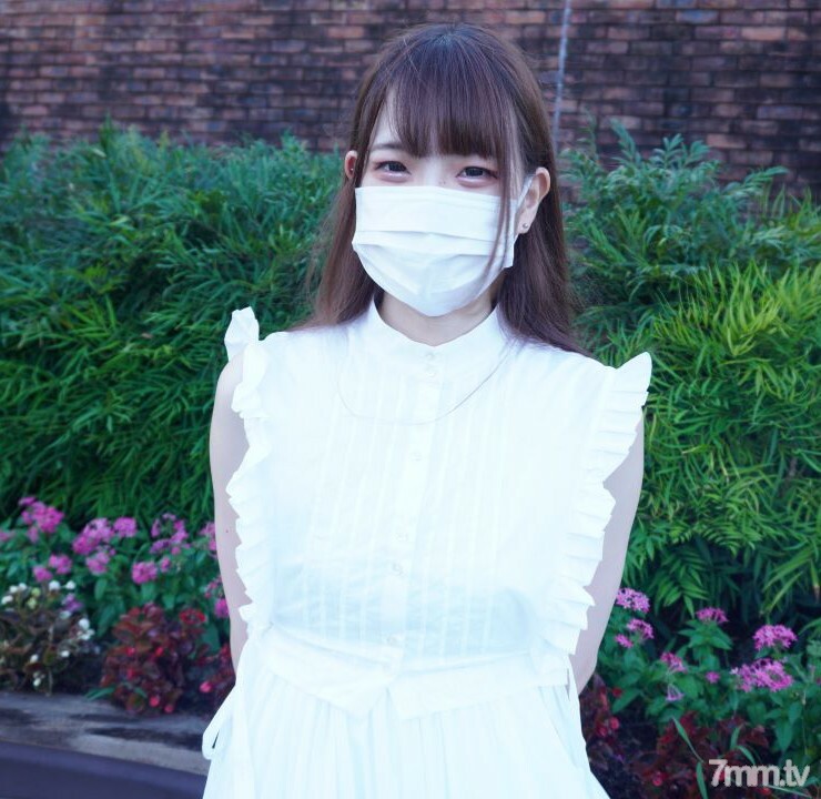 FC2-PPV-1948837 【真18岁♡】高中刚毕业的真18岁♡被抓真惨……怕漏！我会毫无问题地发布它（*´∇｀*）