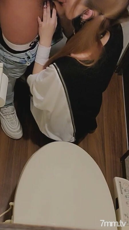 FC2-PPV-1906372 【出镜】白脸班吉亚和翻译蚂蚁在酒店阴道射精两次