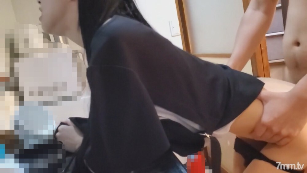 FC2-PPV-1846926 最多7 [个人] 黑发娇嫩的年轻妻子。闯入公共住房并用另一根棍子和阴道射精犯下