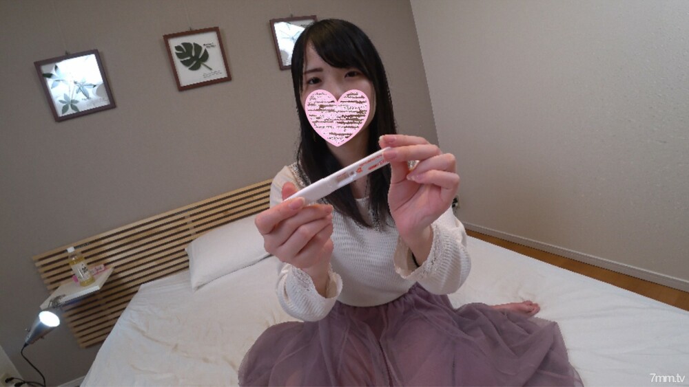 FC2-PPV-1714892 【个人拍摄】♀301LJ系列◯-chan 18岁第1次毕业后的第二天，世界的全貌被构想和阴道射精AV出道，生命在18岁结束！