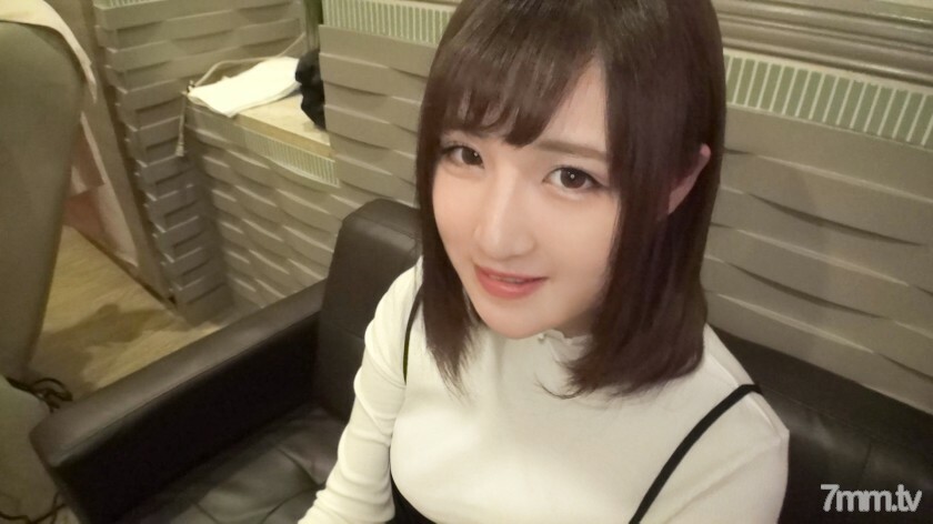 SIRO-3787 【第一枪】网络AV应用→AV体验拍摄952娃娃脸丰满美少女“尤里”酱！钉在胸罩外面的超然美大山雀！ !!与演员姬●宝彻底删除难忘的前男友♪