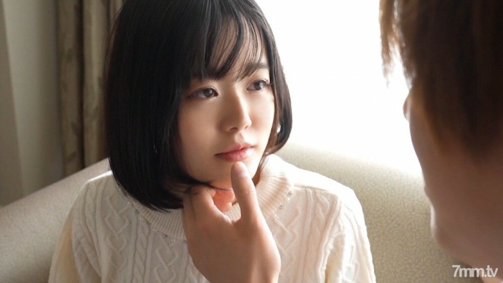 807-NICO-01 清澈的眼睛和黑发的纯情色少女 / Nico