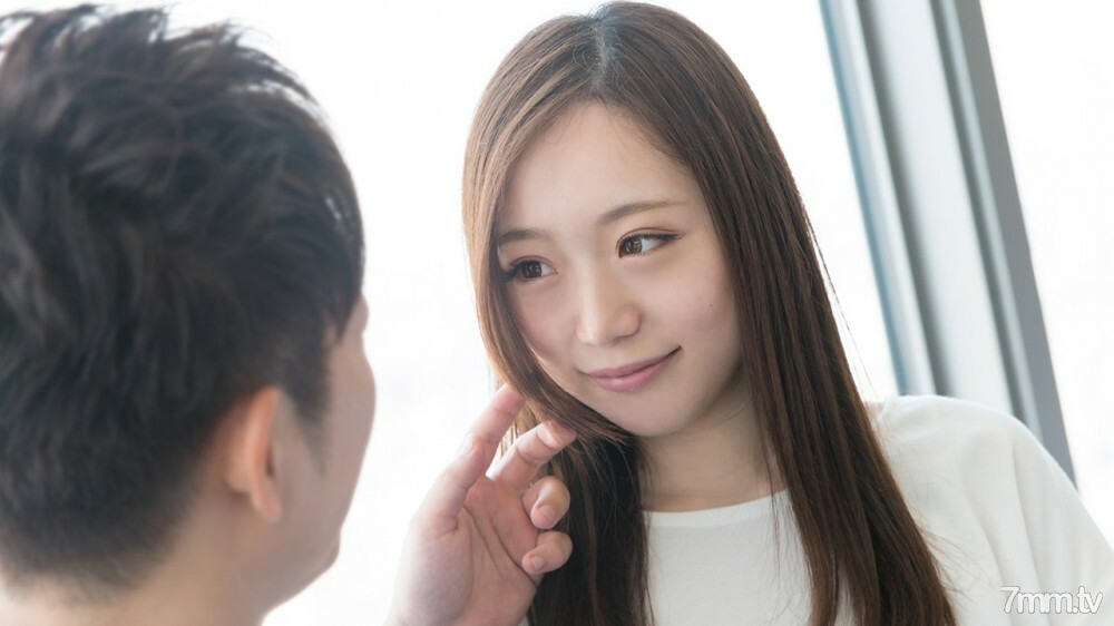 408-MAO-01 蚀刻感觉在一个剃光的女孩的自然身体/毛