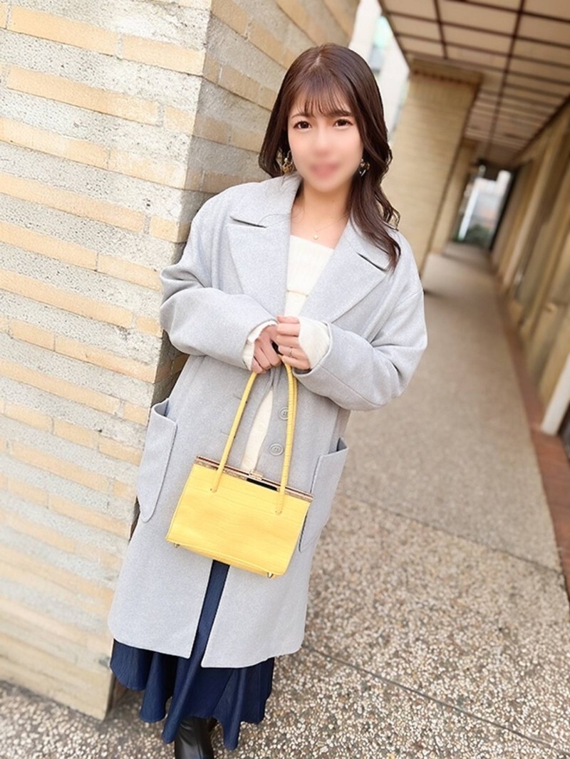 FC2-PPV-4784925 【小胸人妻】B罩杯乳头刺激就流不出汁水30多岁美艳人妻（31）久违的生猛鸡巴和真人中出“Natsu”