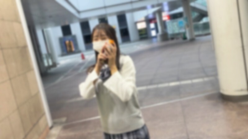 FC2-PPV-4807049 【截至23日已获得1290分】【首次拍摄】优香酱，18岁，刚毕业的偶像候补生。 “感觉真好……”她天生丽质，第一次使用电动按摩器就让她高潮迭起，颤抖不止。穿著制服的她，用臀部在自己光滑的剃毛阴道内达到高潮。