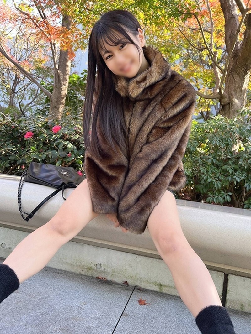 FC2-PPV-4759589 【港区役所大人①】拥有小胸美臀的超纤细身材（24）⇒抱住过于敏感的纤细身体“小月”恩爱中出