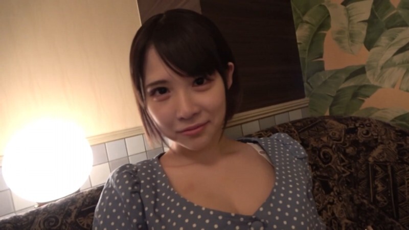 FC2-PPV-4736166 我在约会网站上发现一个可爱的女孩，她抬起臀部，抽搐著，“感觉真好！”她甚至在最后乞求中出♡