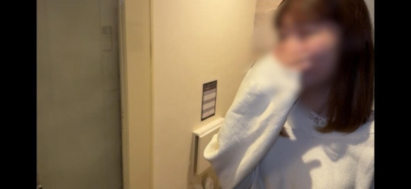 FC2-PPV-4664861 合集！性欲受虐狂空姐的4P群交！ ？第三部