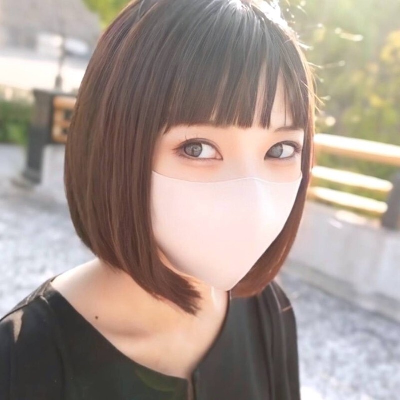 FC2-PPV-4616933 “限时特别价格”“全脸露出”是因为她是个平凡的女人，工作时谈论的都是工作相关的话题，身边也没有有趣的人，生活很无聊？ ？她露出了真面目并说“请射进我的体内”