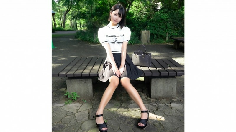 FC2-PPV-4576533 露出你的脸！限时3天！个性诚实、性好奇心极强的周刊杂志编辑部新进员工！ ！受羞耻刺激而暴露性欲的寻欢作乐的纤细身材，露天饮酒射精！