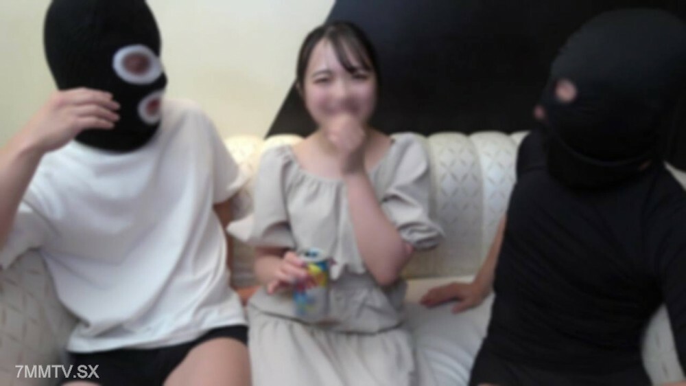 FC2-PPV-4556143 漏水的喷泉速度呈白色，清爽。