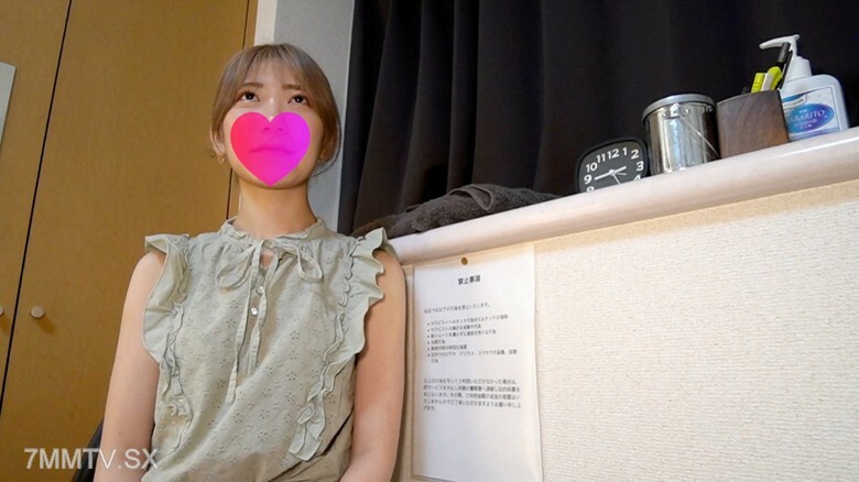 FC2-PPV-4515779 2张私人照片** Daigemi ** 20岁Megumi-chan