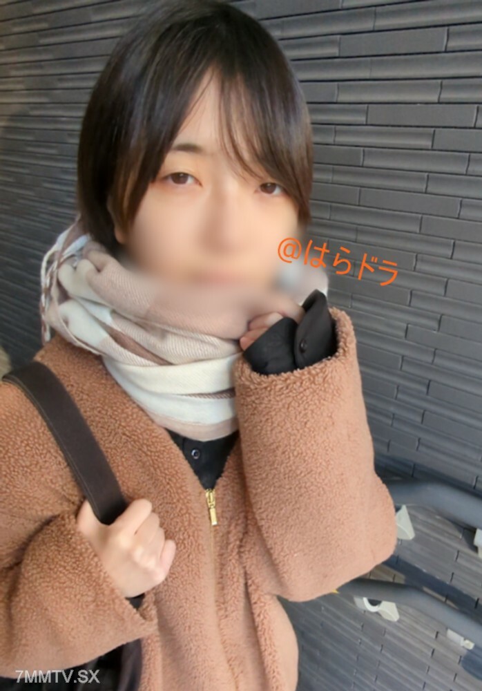 FC2-PPV-4516316 志绪理酱，一个干净俐落的书法女孩，一头黑色短发，还有一个角色演员对表演的热爱。我已经习惯了各种服装的拍摄，但这是我第一次亲身体验。