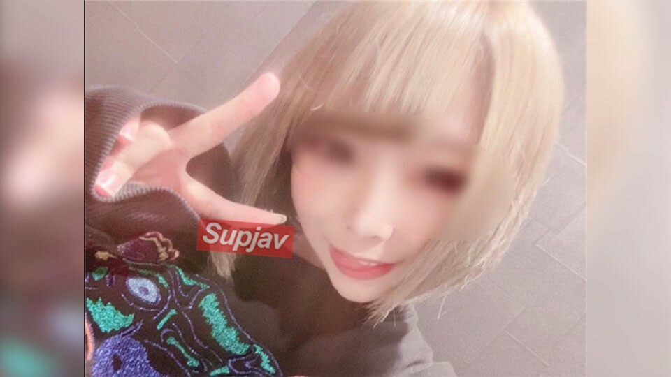 FC2-PPV-1425526 我在坂池 Nikurin 的轮奸派对上卧底，FC2 著名的 G 罩杯◯◯ 被 8 个肮脏的男人多次操和中出。