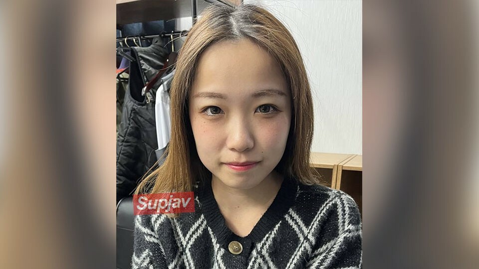 FC2-PPV-4411796 [脸部和审查奖金屋顶上没有口交] 一个可爱的前凹印偶像与巨大的乳房和 G 罩杯被串起来中出第 2 部分！