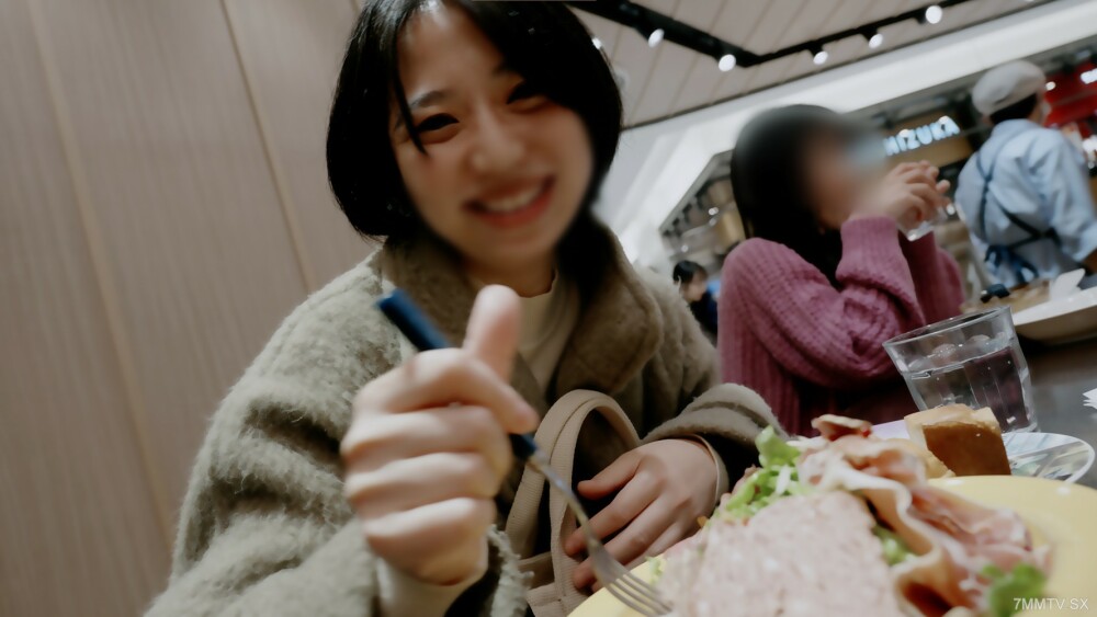 FC2-PPV-4070426 与一个论于短波波前视奢华的澈昮亮的3岁外的**证明正地做爱。结果是与性交相当的大量内射精。 [下午1点13分钟]