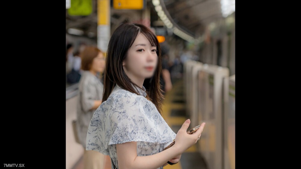 FC2-PPV-3986285 第一轮成功！数量有限已达！ ！结果，孩子的不良父亲出现在公共场所……虐待行为让孩子的健康浮现在表面，瞬间瘫倒在地板上，虐待行为导致获得了一个身体对身体虐待真正敏感。体内射精！