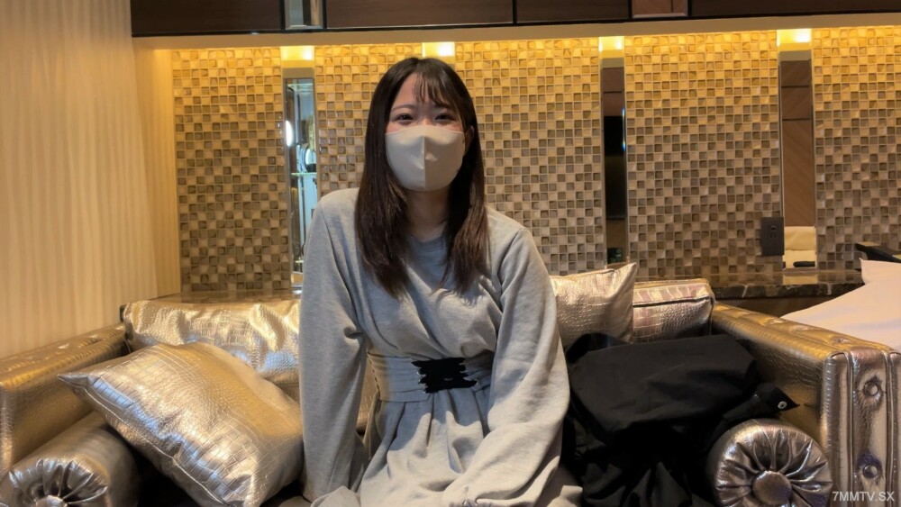 FC2-PPV-3597548 【补充版】21岁，发育良好。手指和生涩的搅动快感被浑浊的阴液和高潮分散→外在射精。